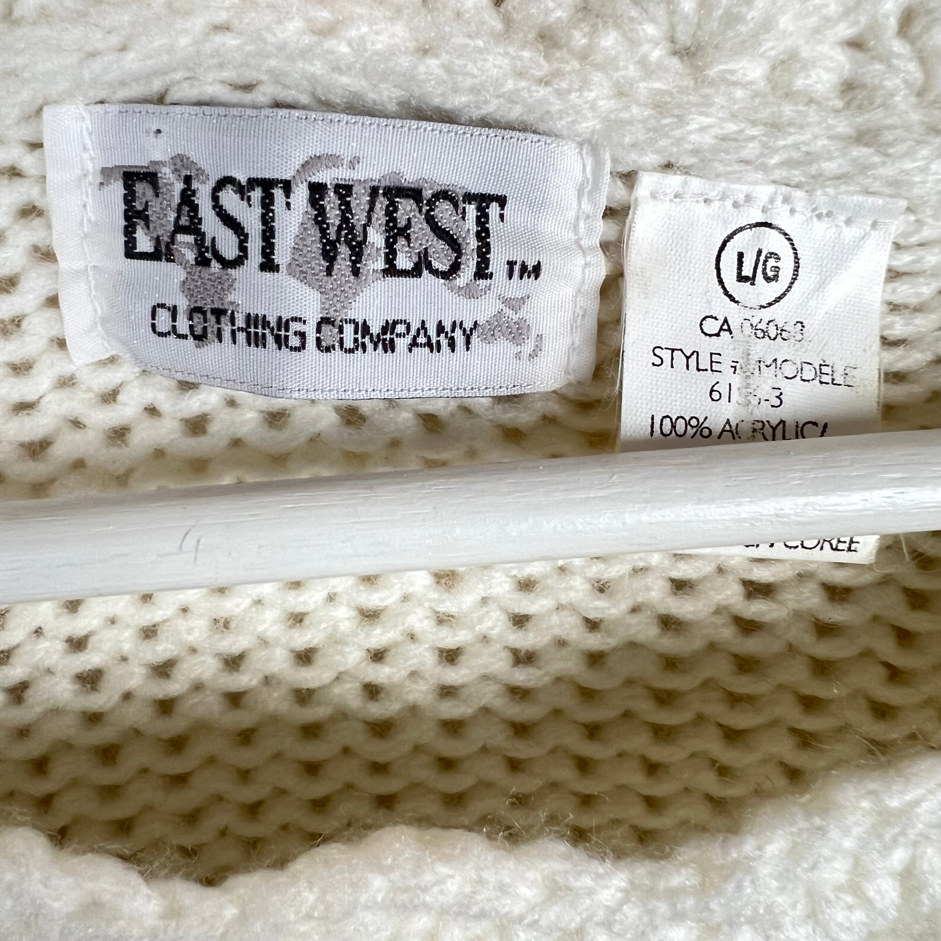 Vintage East West Clothing Women’s 3D Flower Print Knit Cream