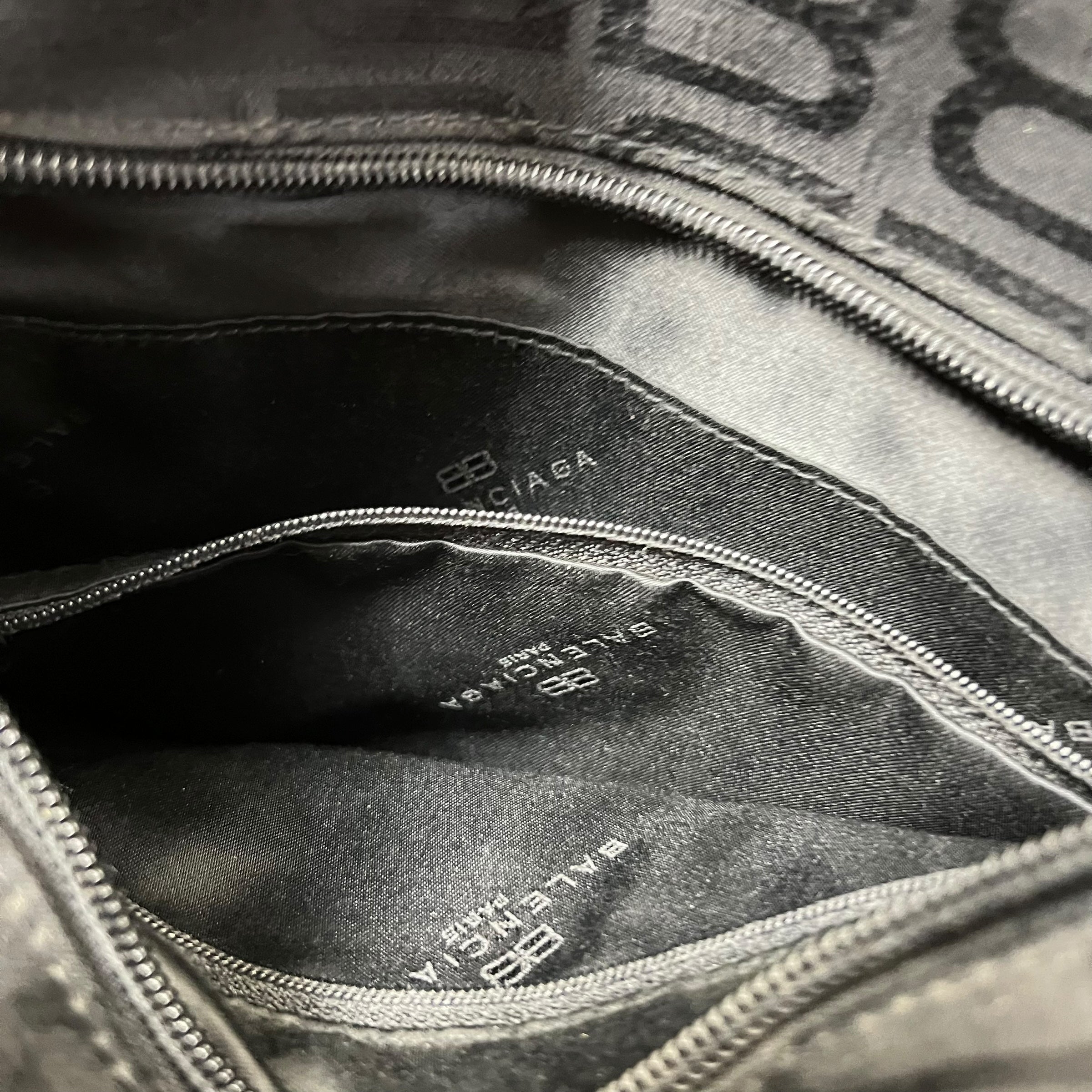 Balenciaga One Shoulder Under Arm Bag Black