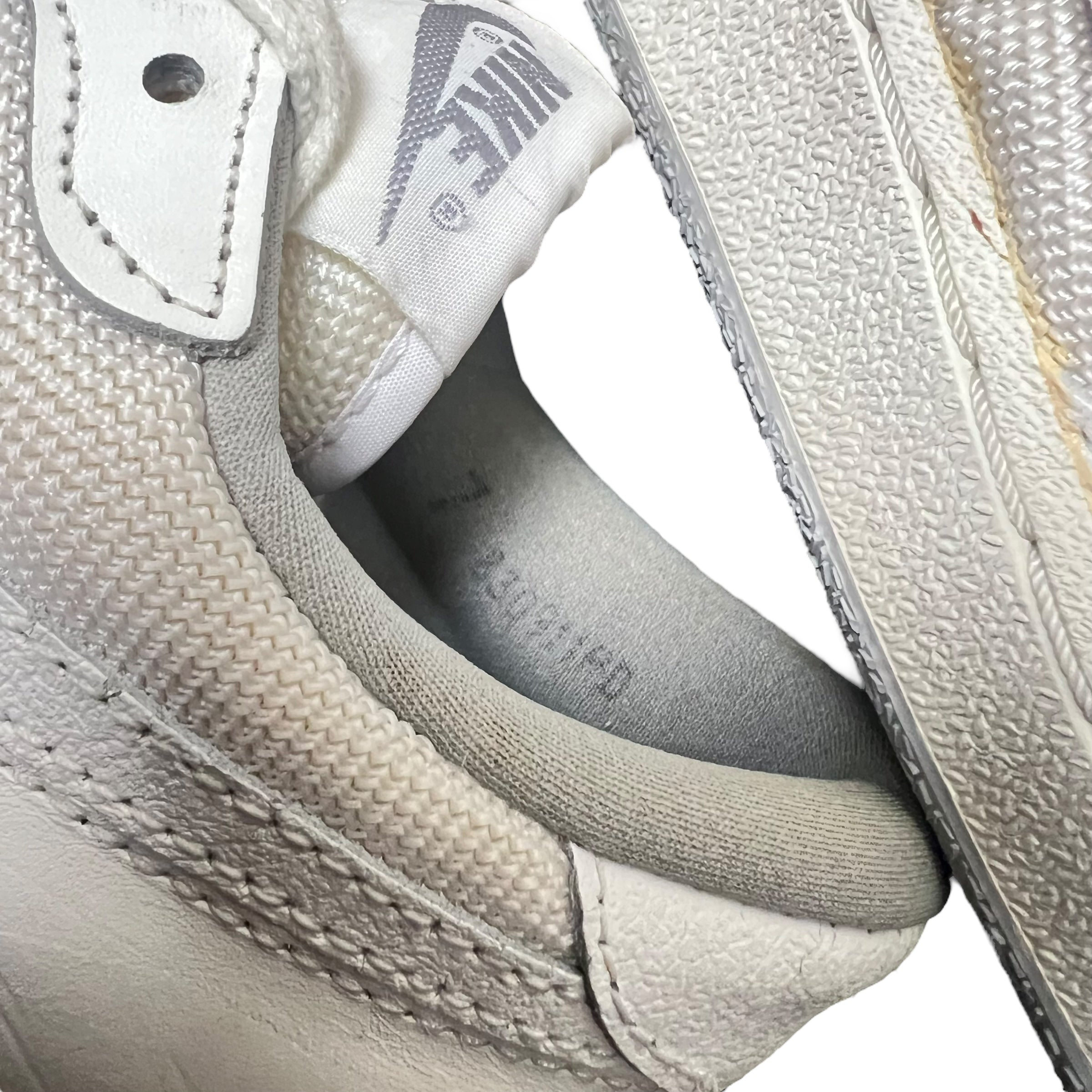 1983 Nike Lady Meadow Supreme Neutral Grey (W)