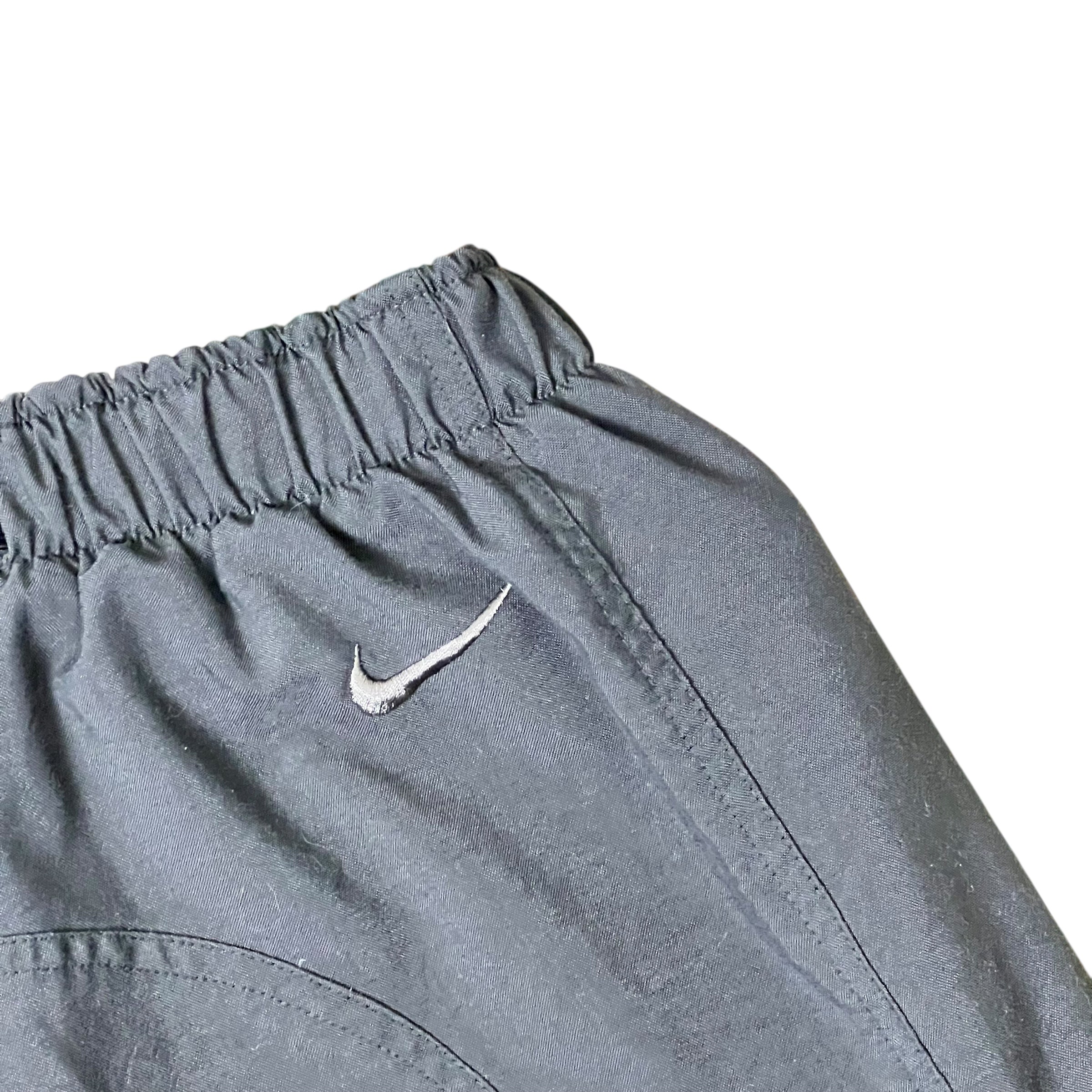 Vintage 90’s Nike ACG Cargo Nylon Shorts Black