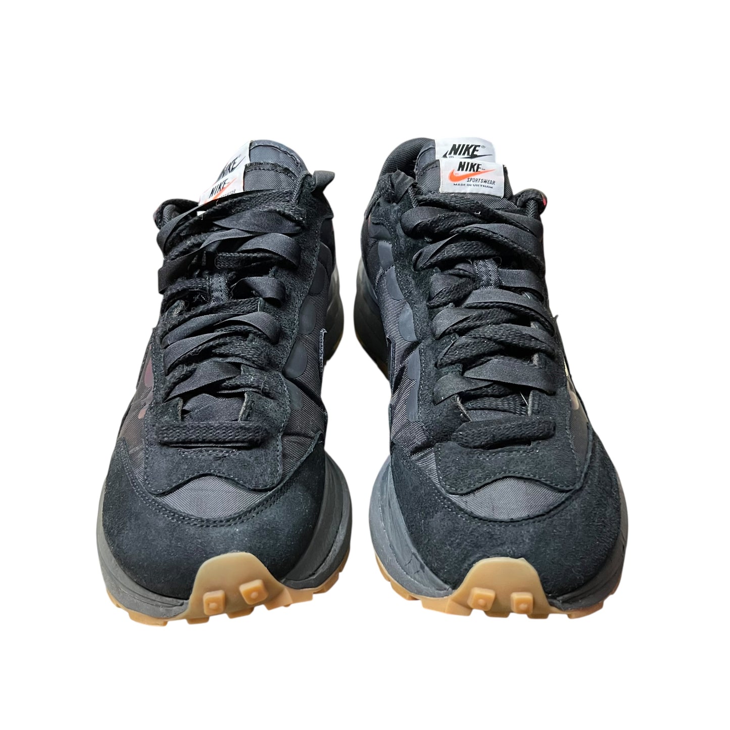 Nike x sacai Vaporwaffle “Black Gum”