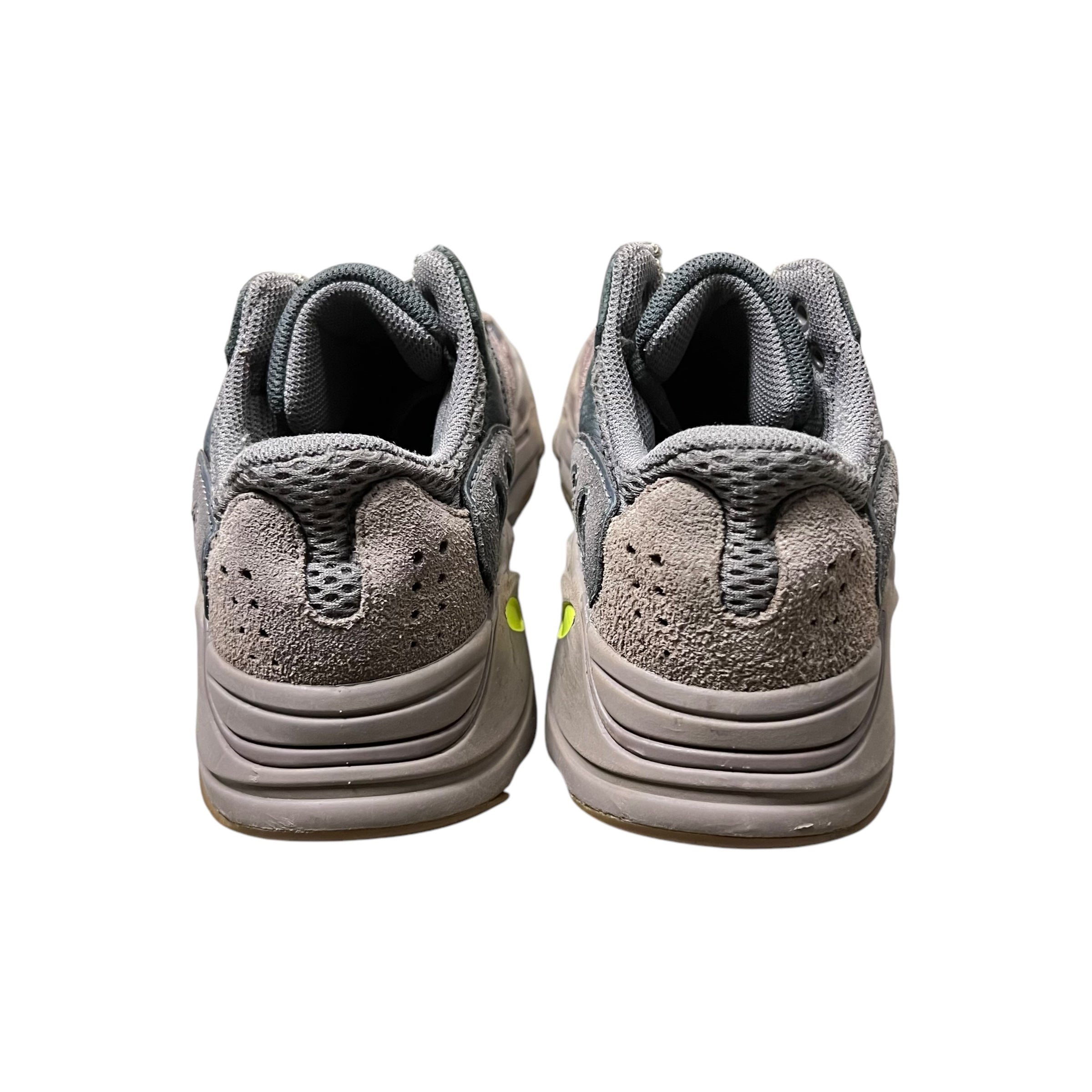 Yeezy 700 Mauve (2018)