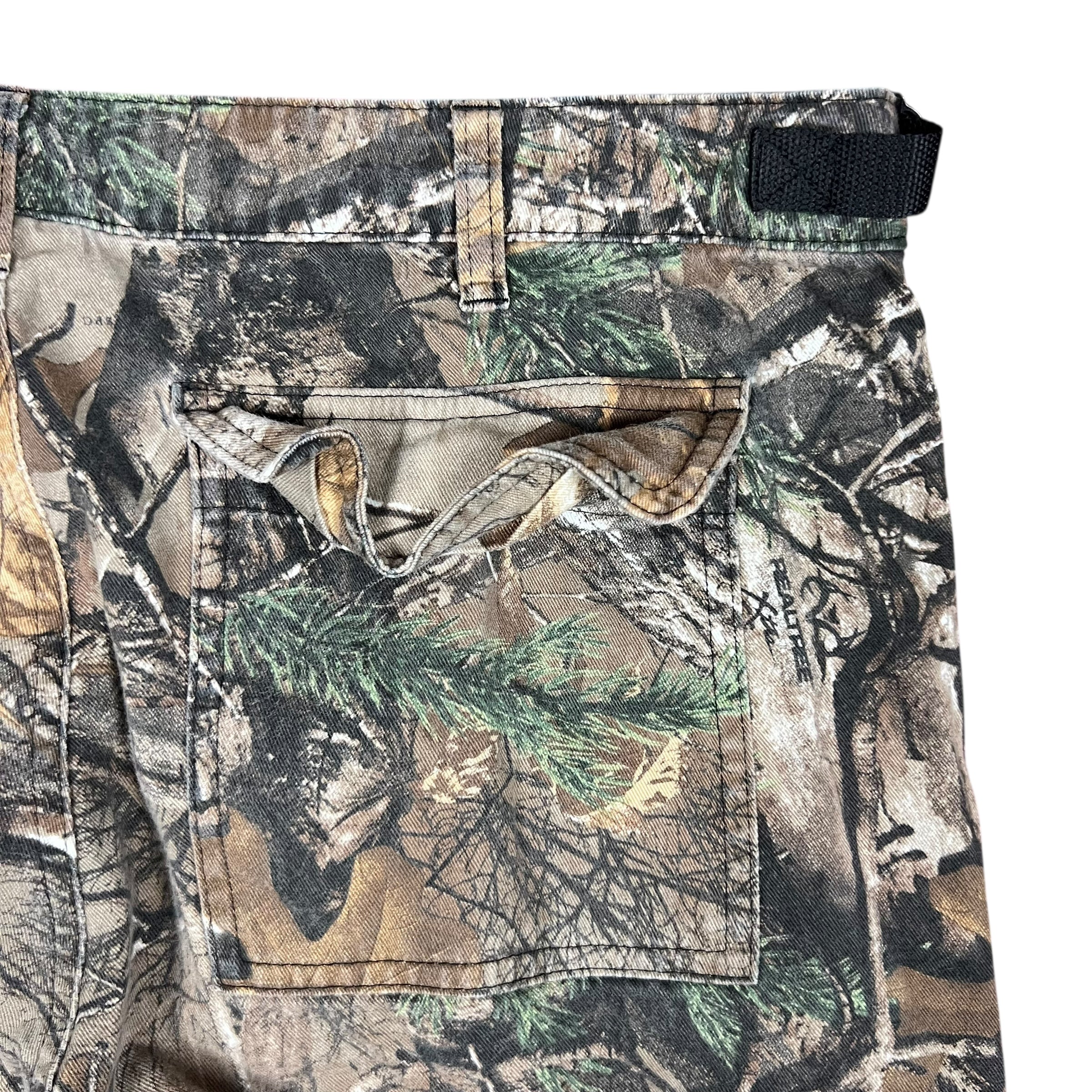 Vintage Yukon Gear RealTree Cargo Pants Camo