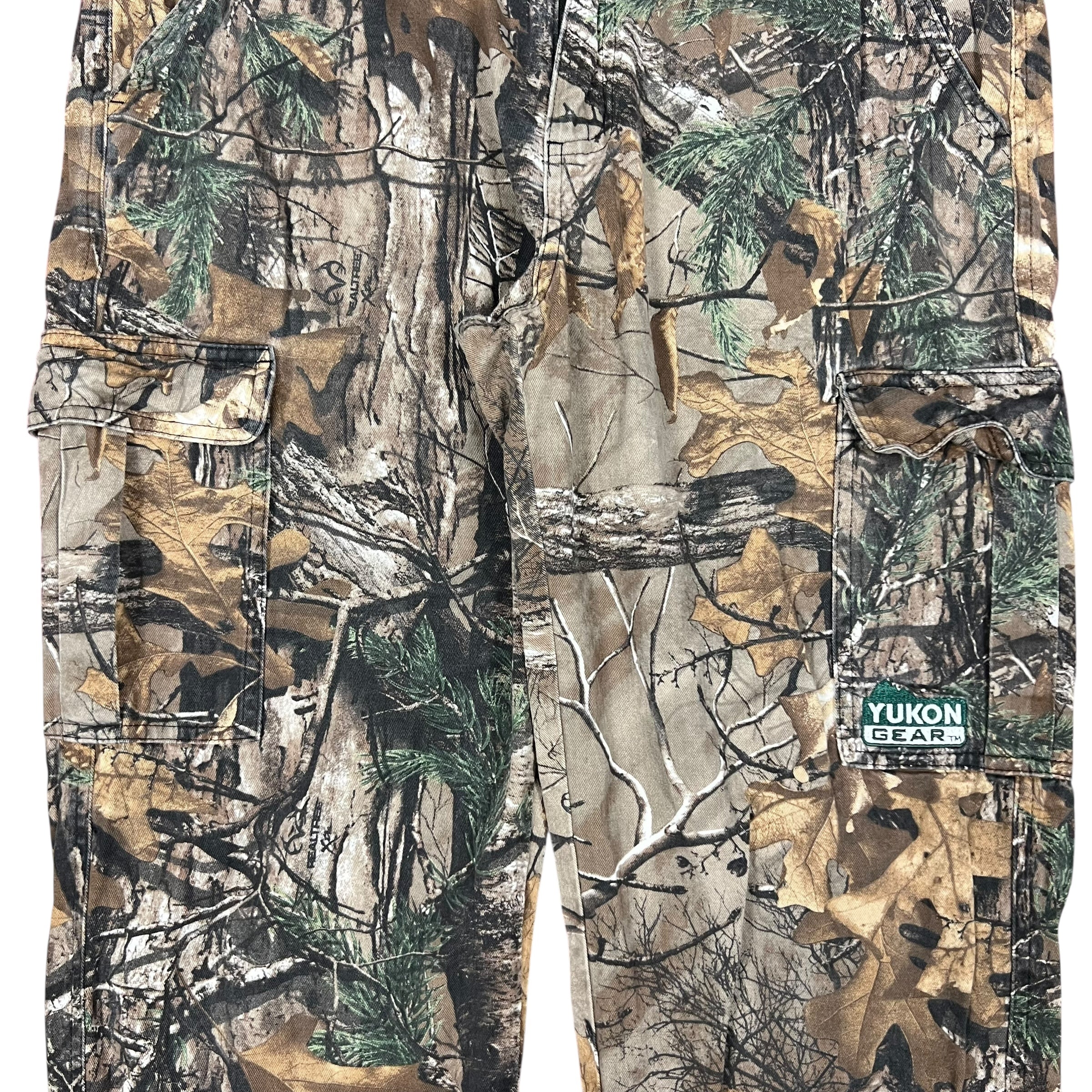 Vintage Yukon Gear RealTree Cargo Pants Camo
