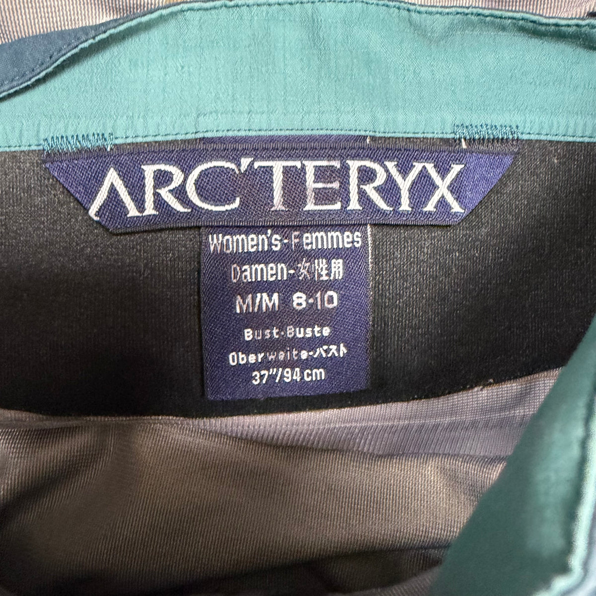 Arc’teryx Women’s Beta AR Shell Jacket Blue Tetra