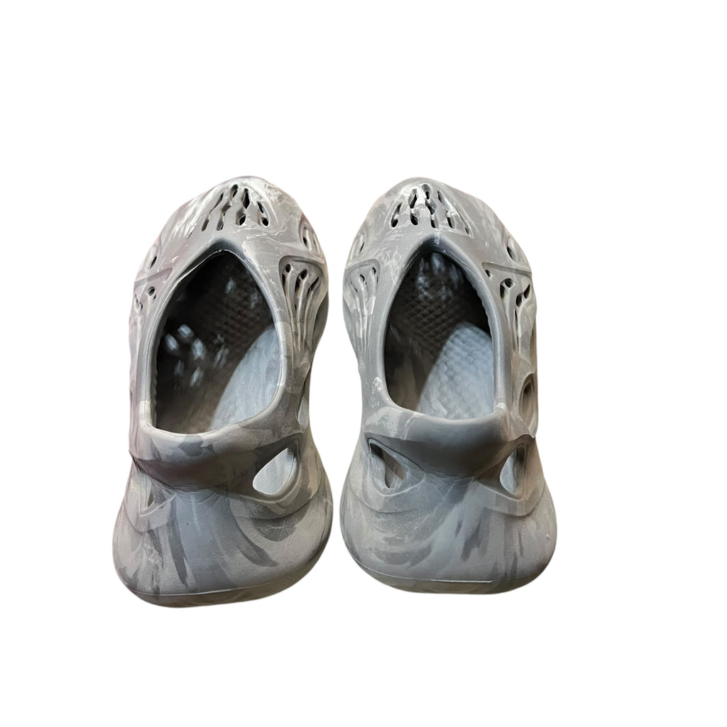 Yeezy Foam RNNR MX Granite