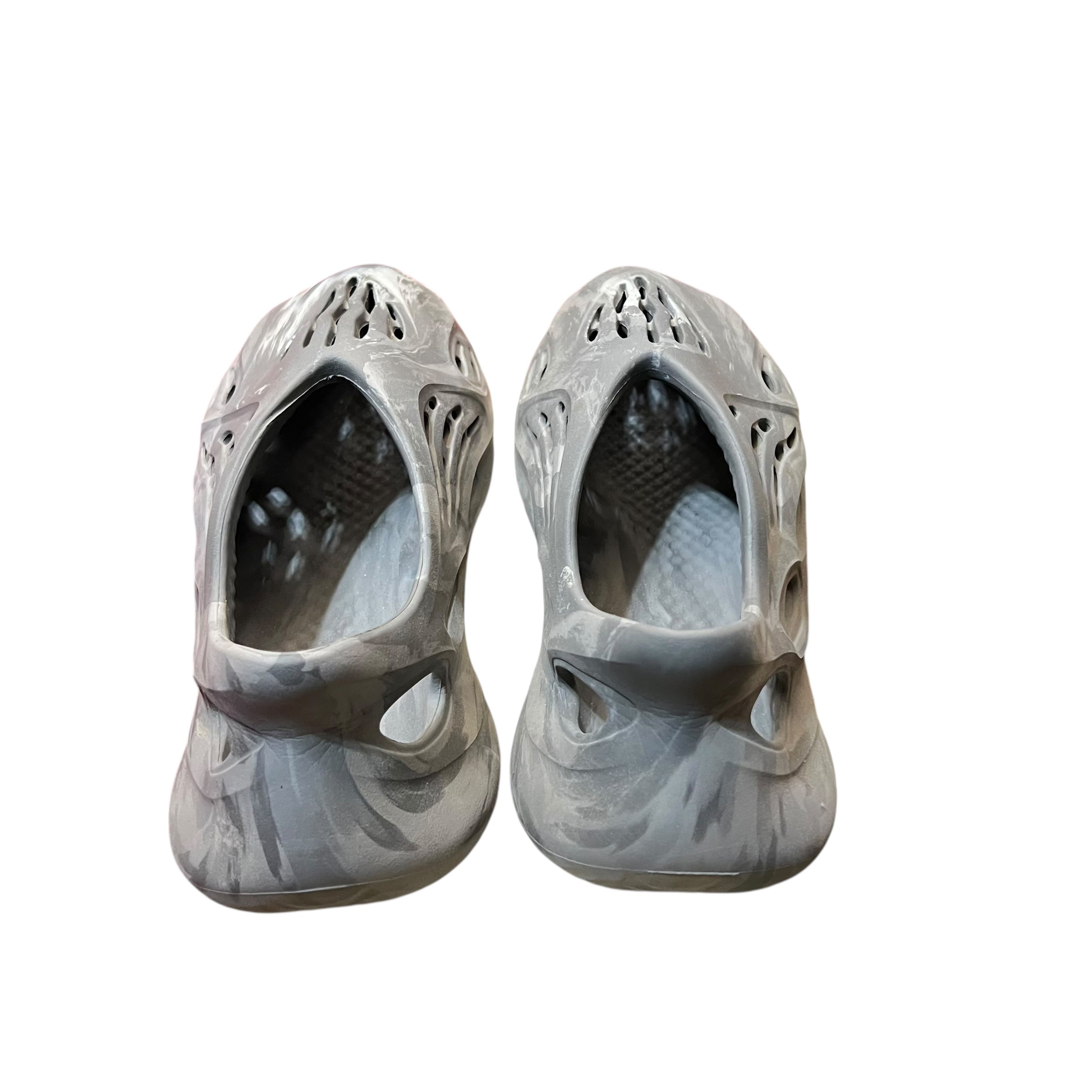 Yeezy Foam RNNR MX Granite