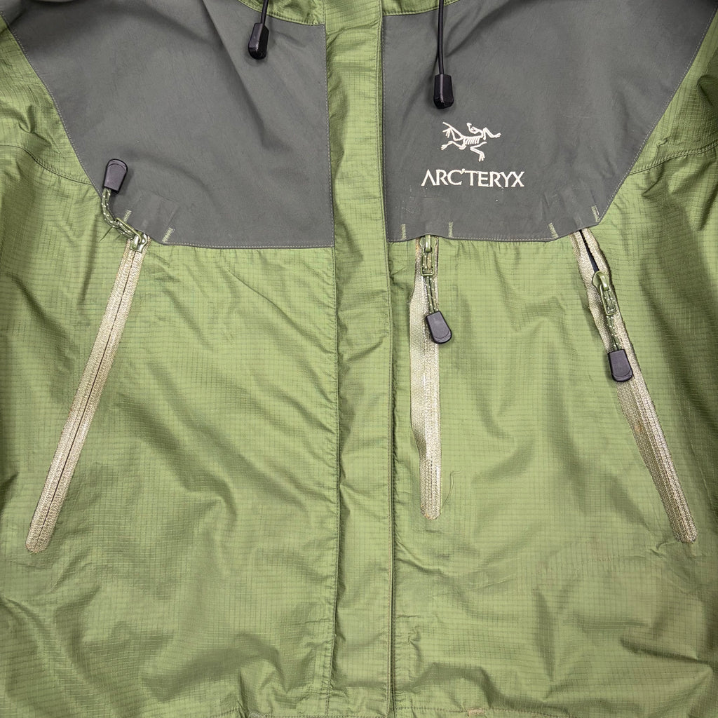 Arc’teryx Women’s Theta AR Shell Jacket Olive Green