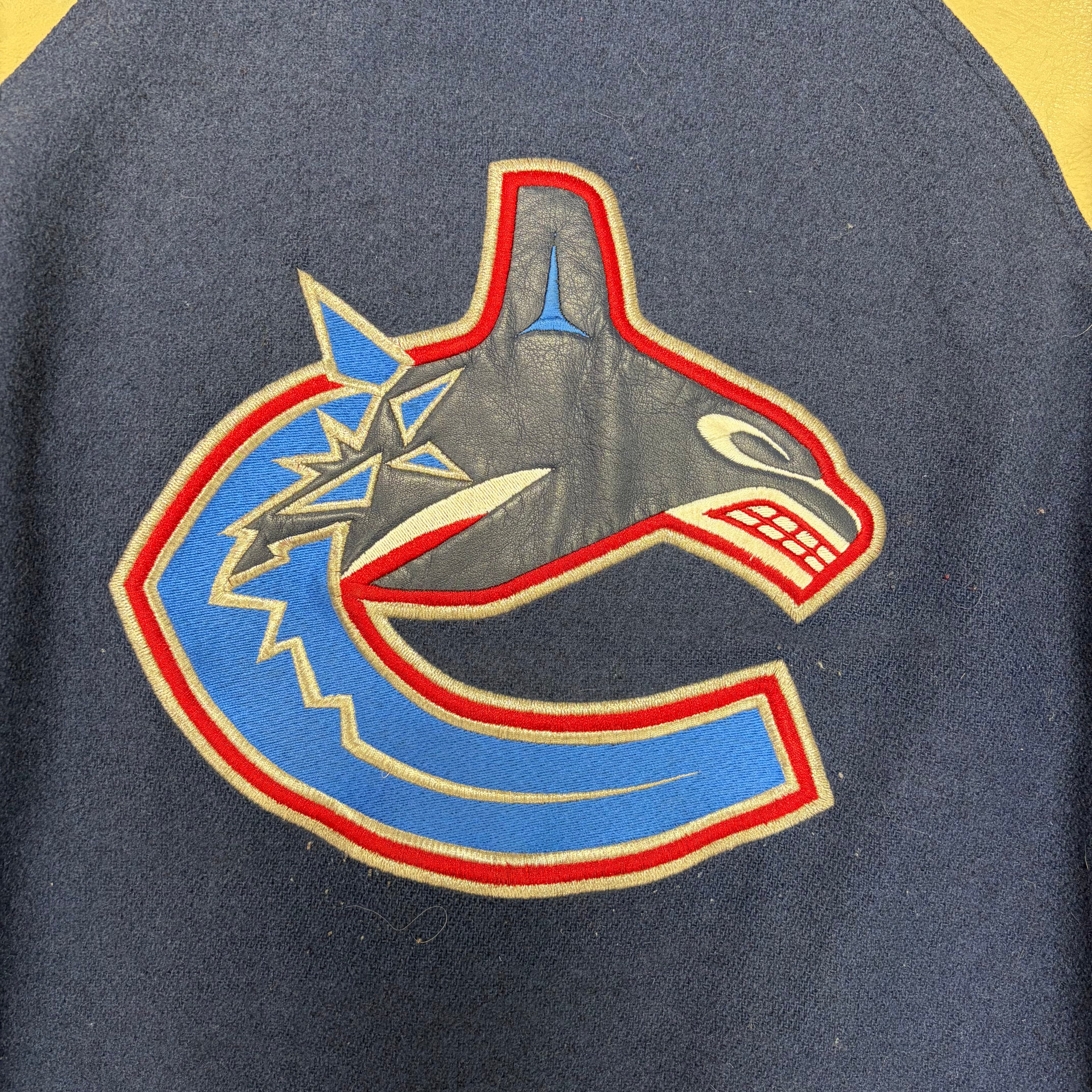 90’s Nike NHL Vancouver Canucks Leather Bomber Jacket Navy