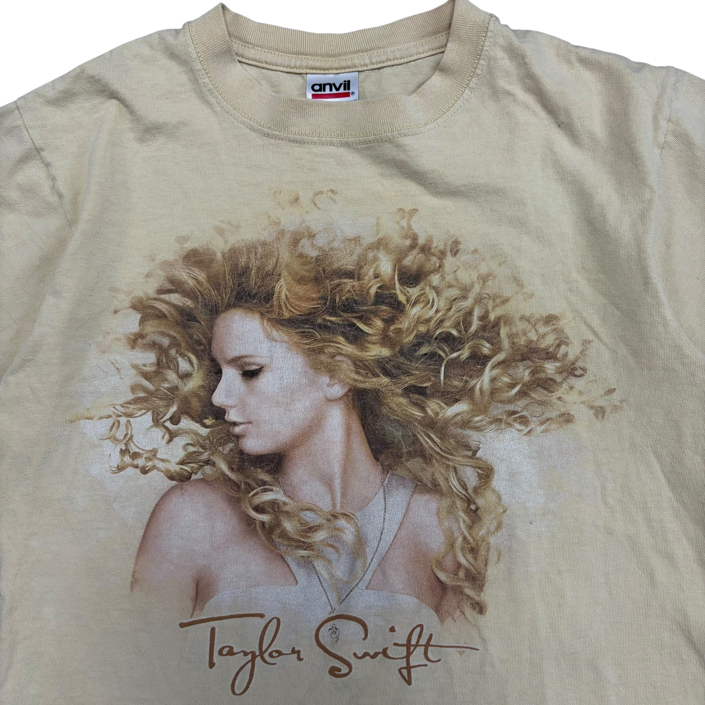 Vintage Taylor Swift “Fearless” Tour Tee Soft Yellow