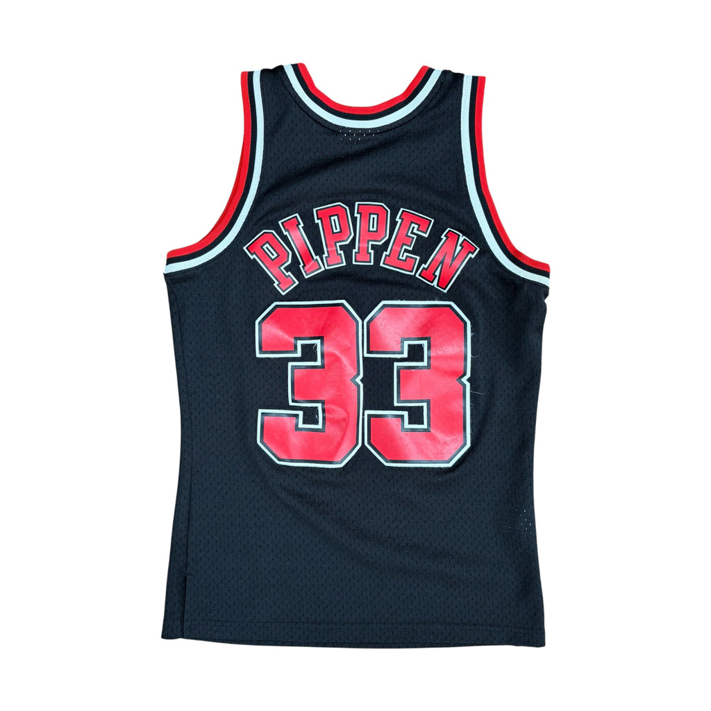 Vintage Mitchell & Ness NBA 1998 Chicago Bulls Scottie Pippen Alternate Jersey