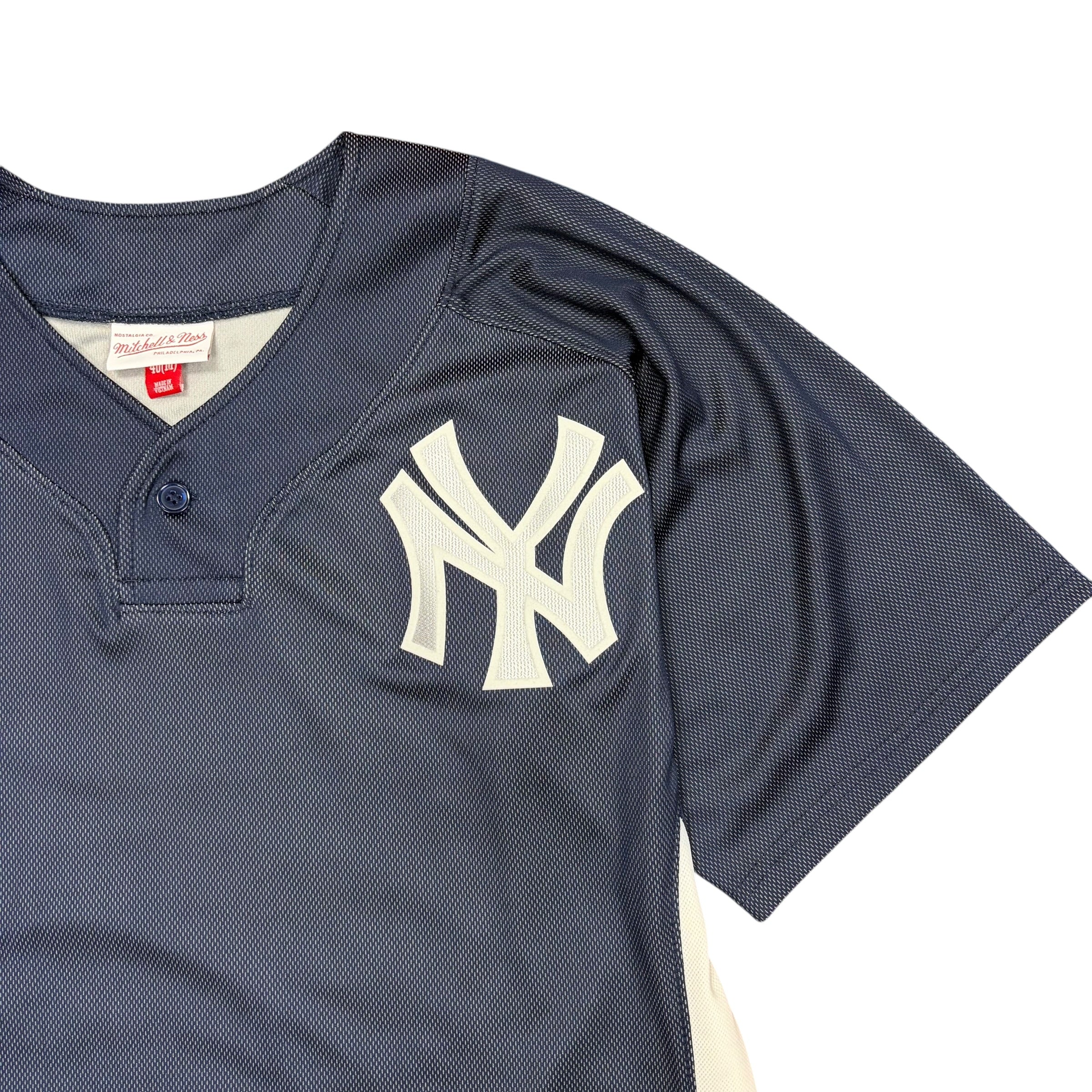 Vintage Mitchell & Ness MLB New York Yankees 2009 Derek Jeter Jersey