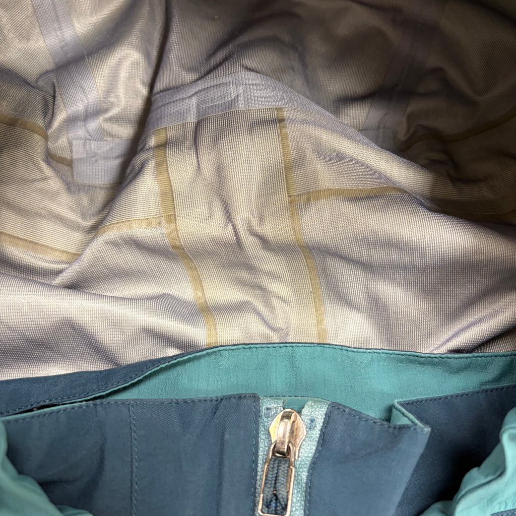 Arc’teryx Women’s Beta AR Shell Jacket Blue Tetra