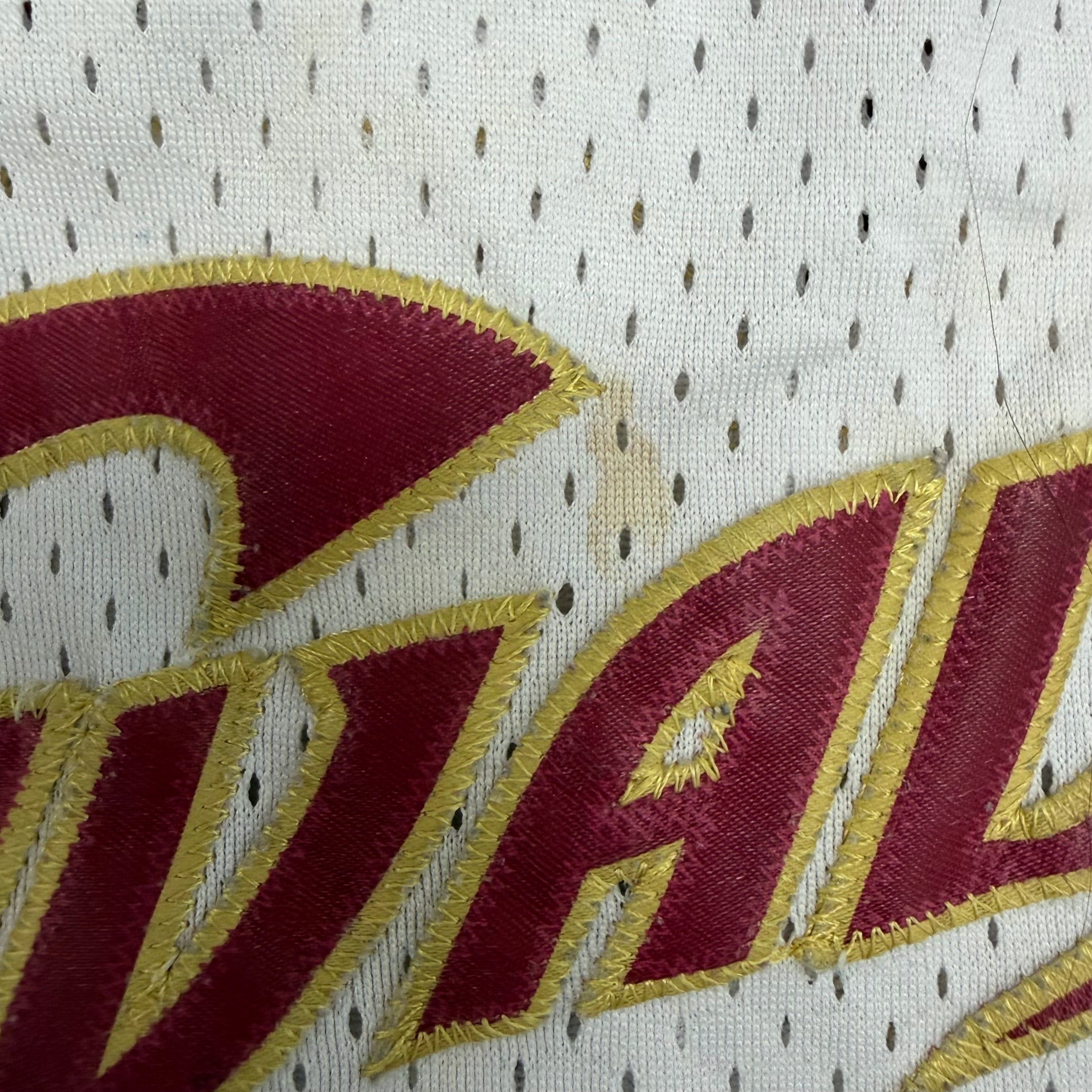 Vintage Y2K Nike Youth NBA Cleveland Cavaliers LeBron James Home Jersey
