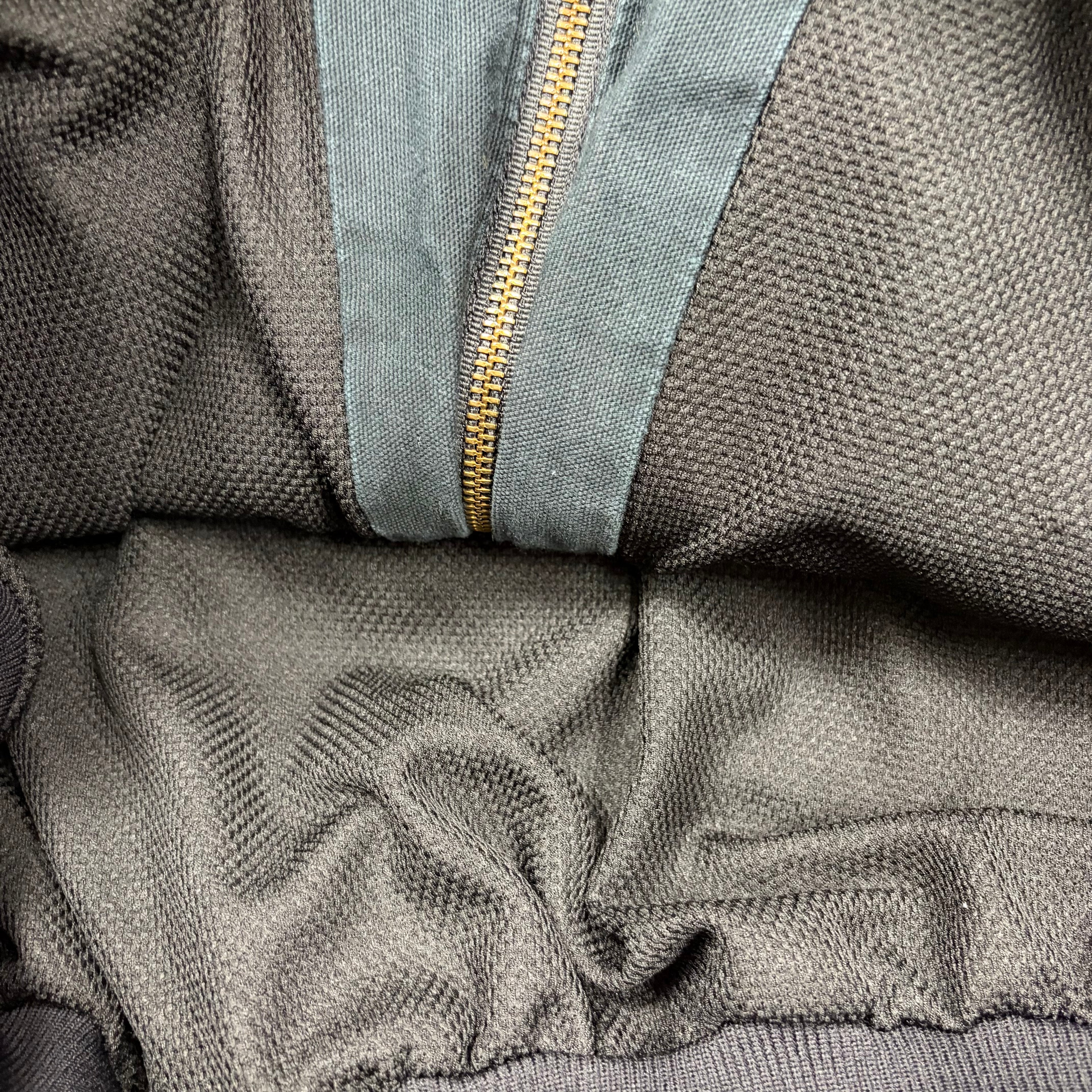 Vintage Carhartt Mesh Lined Active Hooded Jacket Black