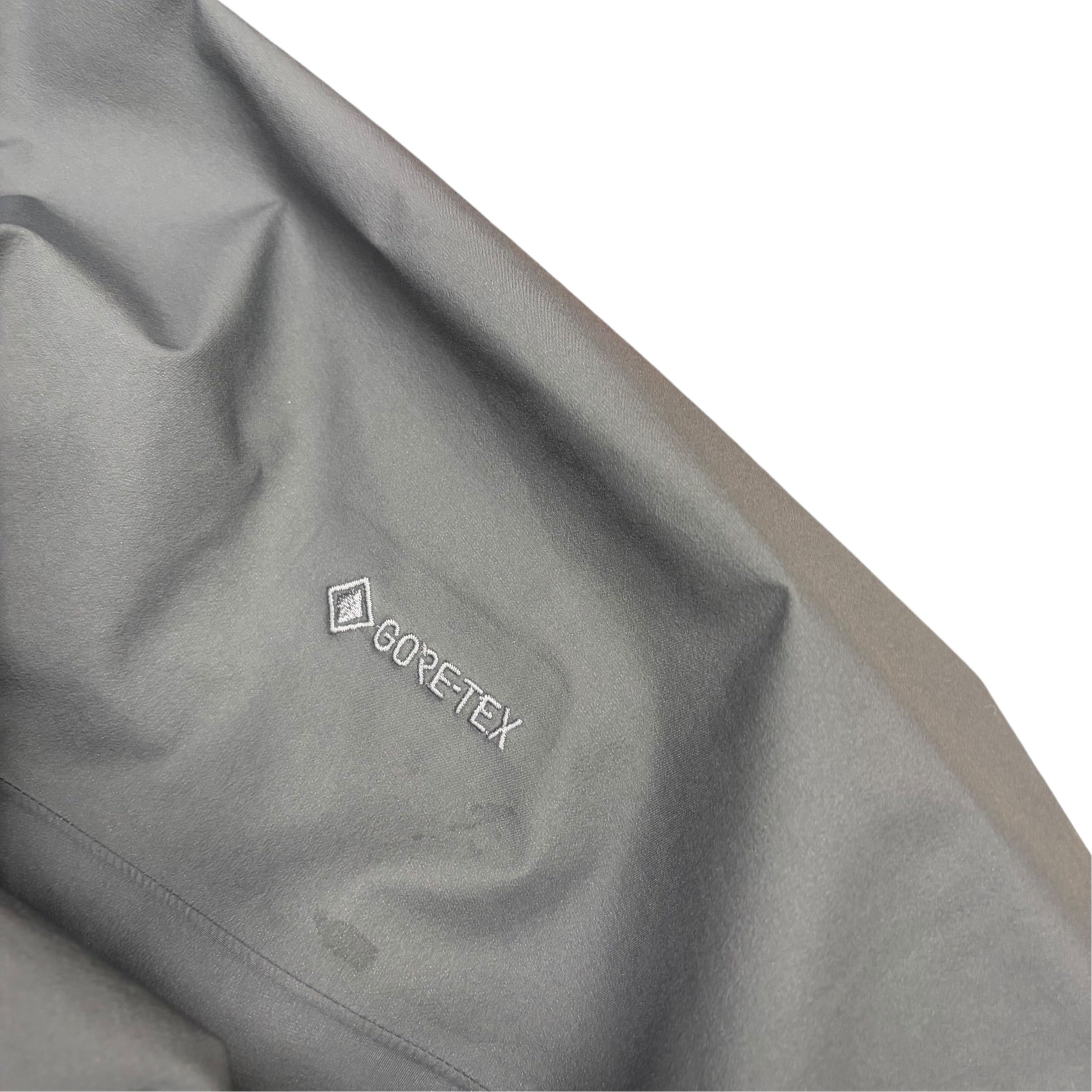 Arc’teryx Beta LT Shell Jacket Light Grey