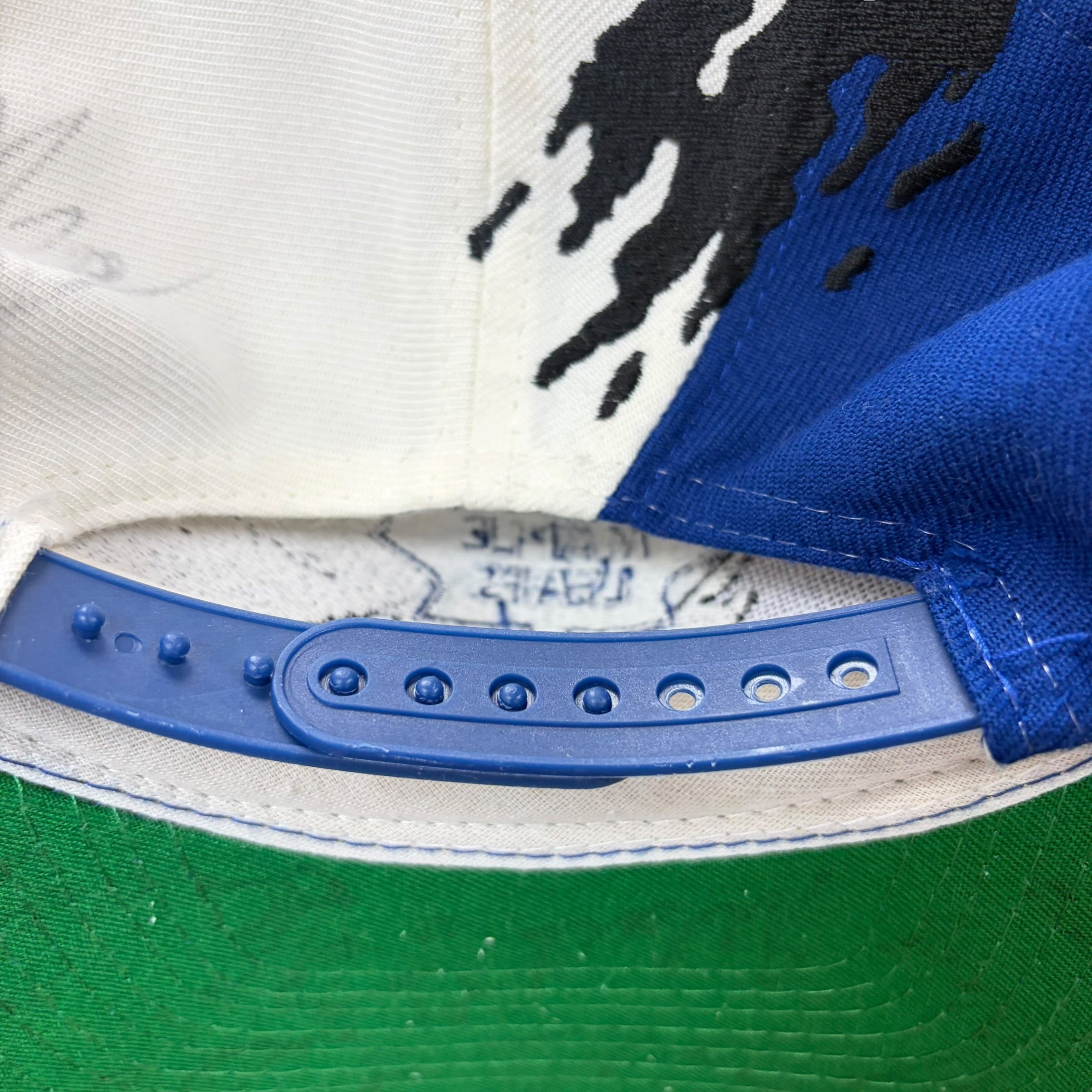 Vintage Logo Athletic NHL Toronto Maple Leafs Splash SnapBack