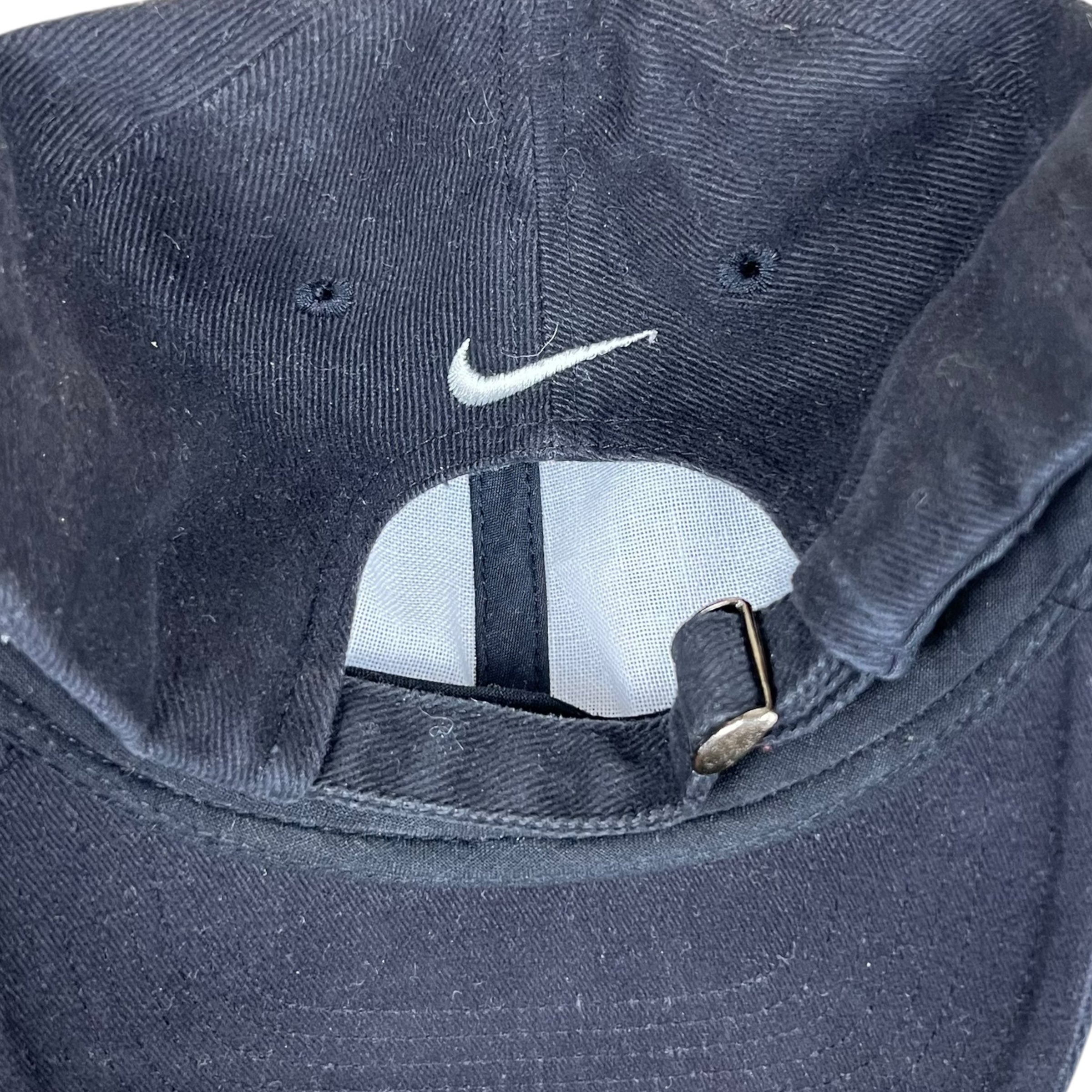90s Nike Swoosh StrapBack Black