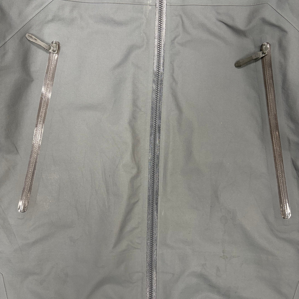 Arc’teryx Beta LT Shell Jacket Light Grey