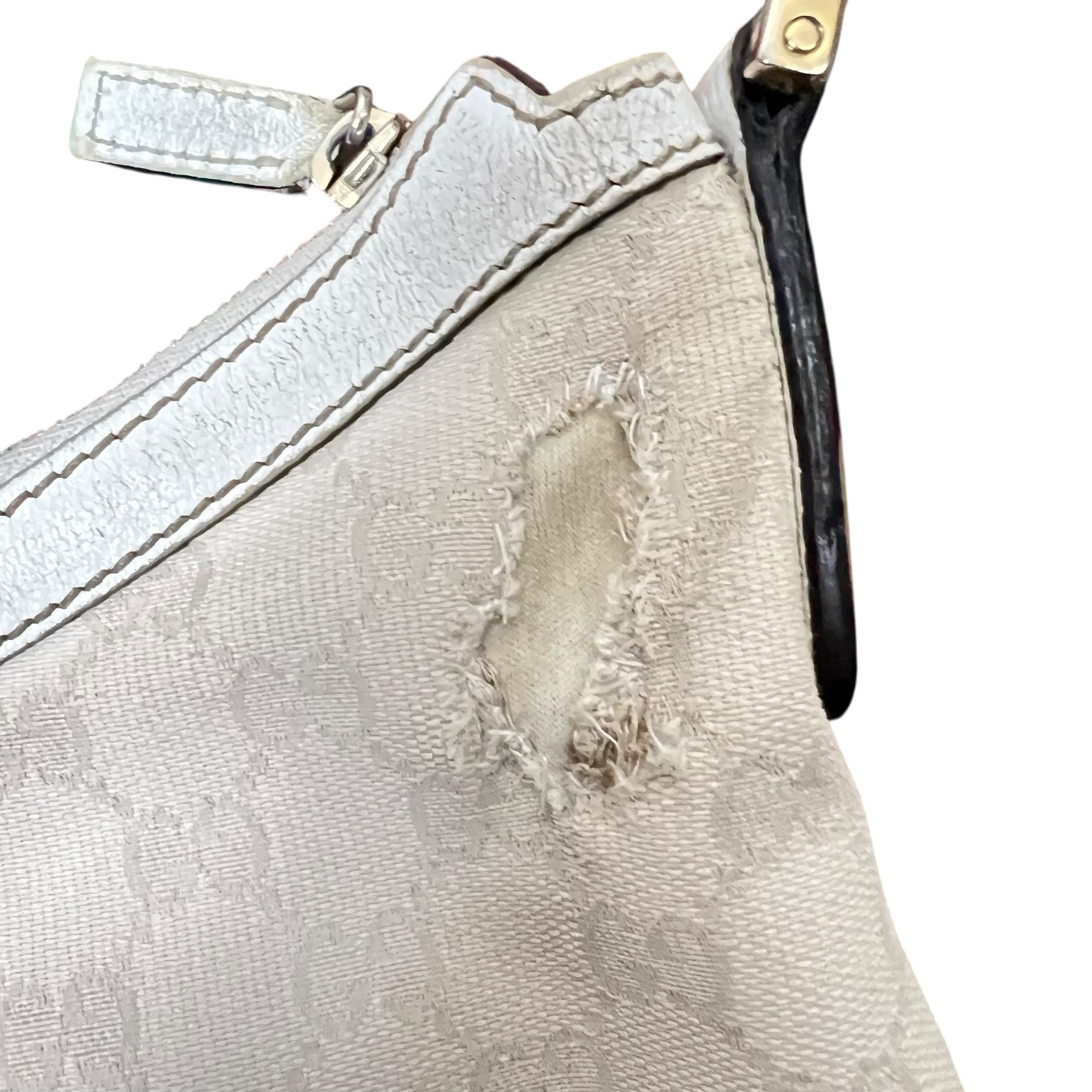 Gucci Women’s Shoulder Monogram Bag Cream/White