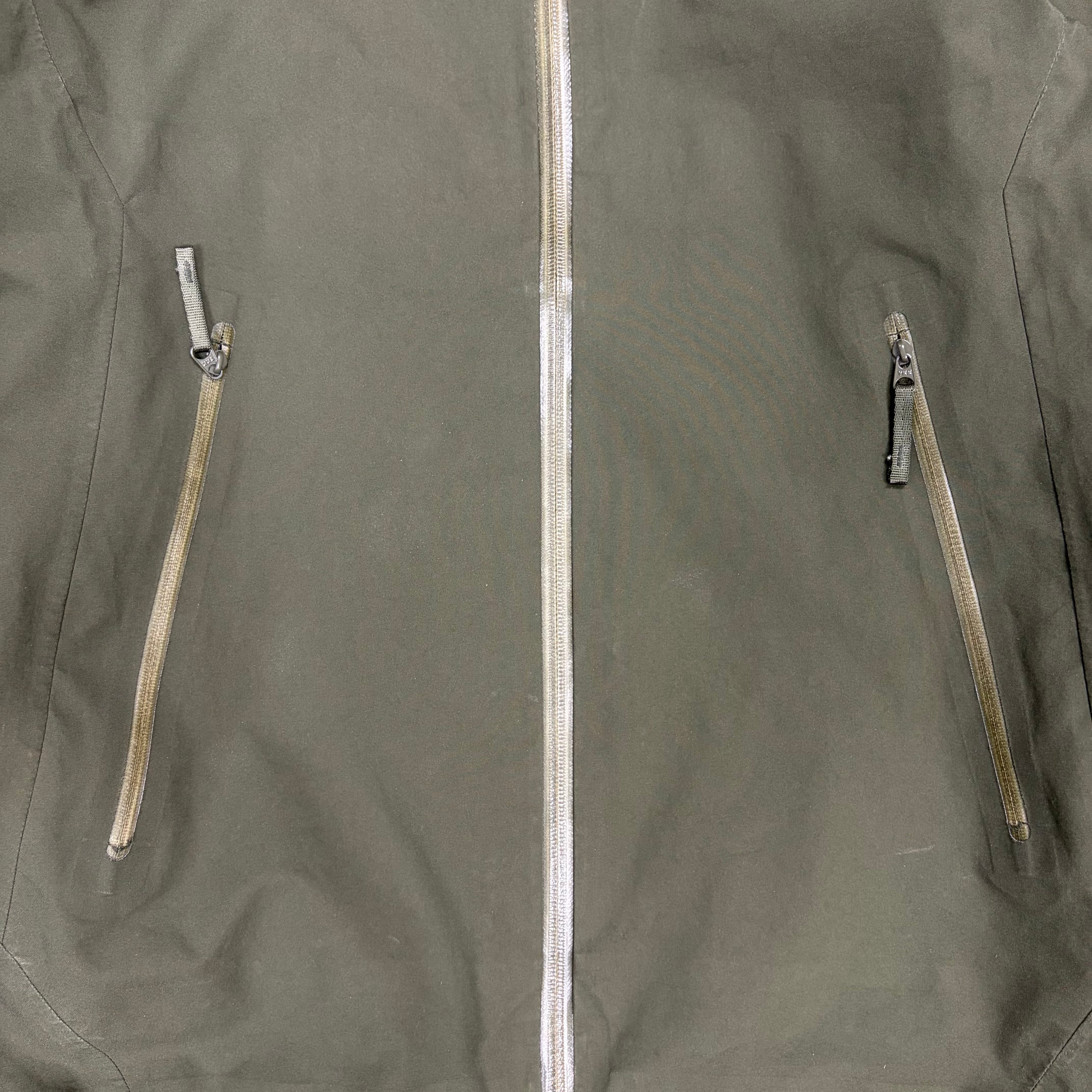 Arc’teryx Beta LT Shell Jacket Muted Green