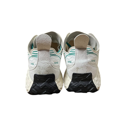 Norda 001 White & Natural