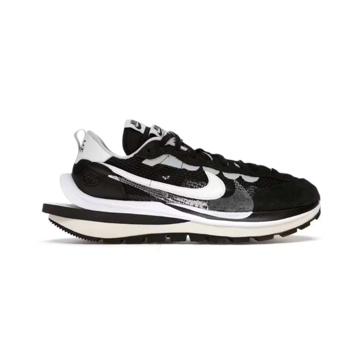 sacai x Nike Vaporwaffle Black/White