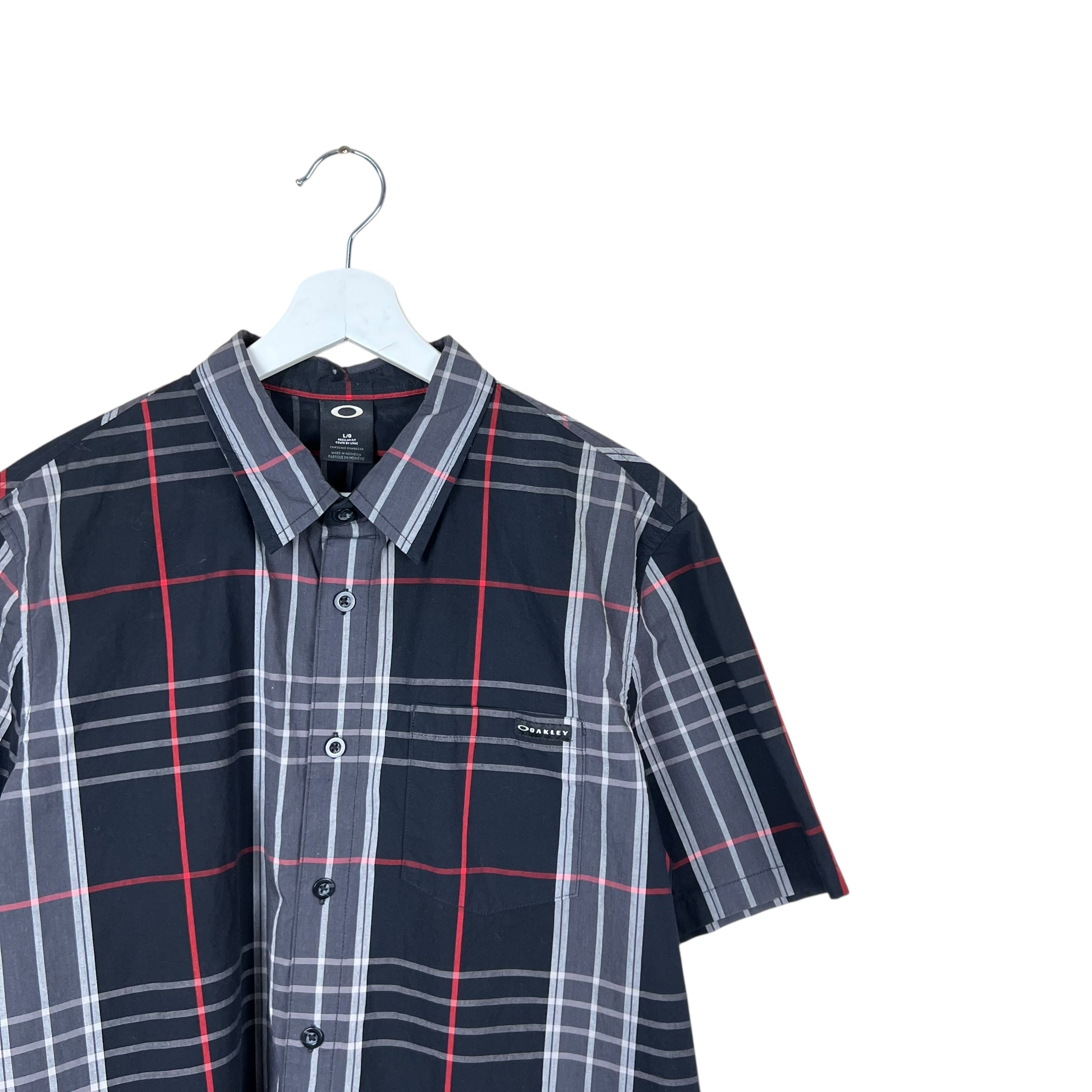 Vintage Oakley Short Sleeve Button Up Black/Red Plaid