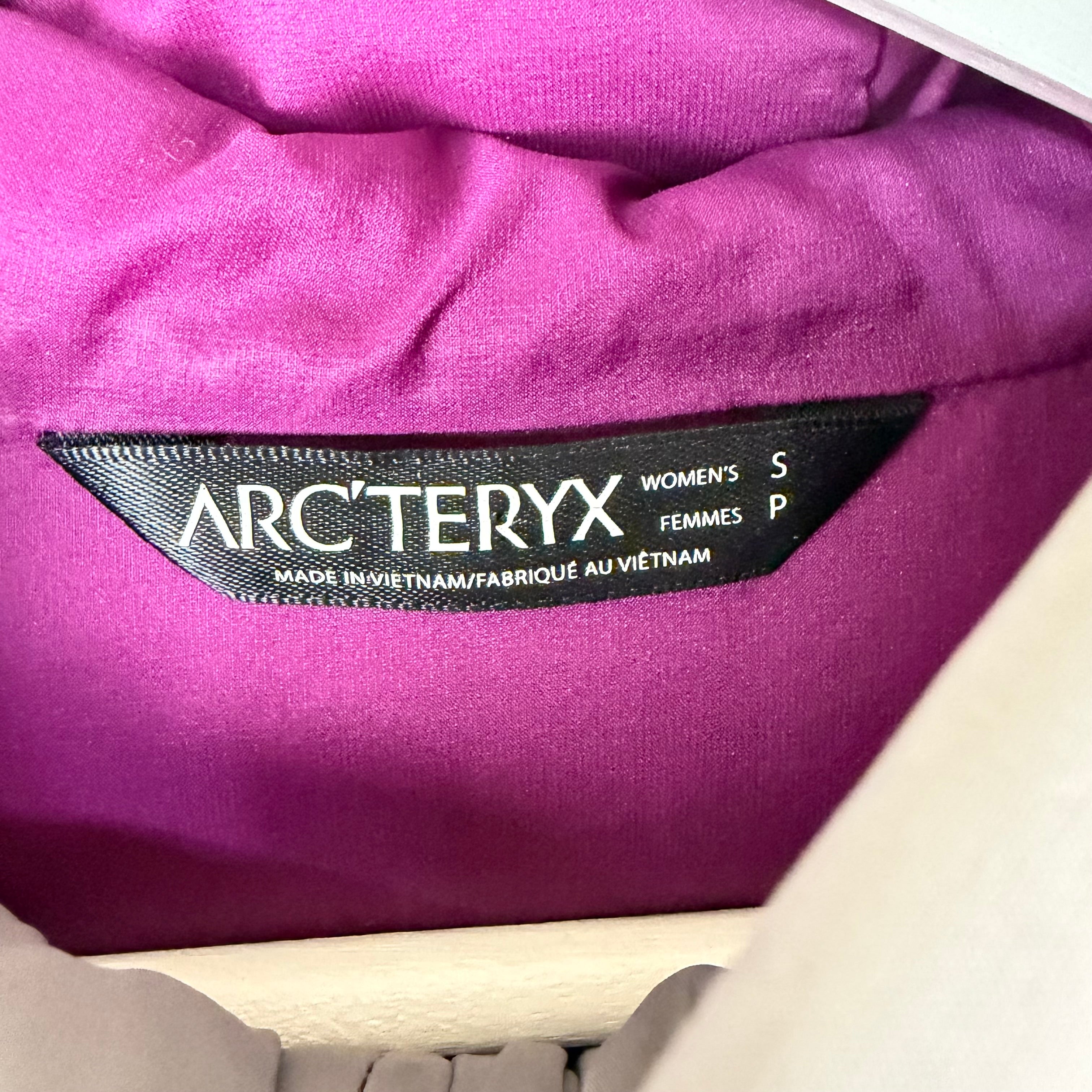 Arc’teryx Women’s Proton AR Hoody Grey
