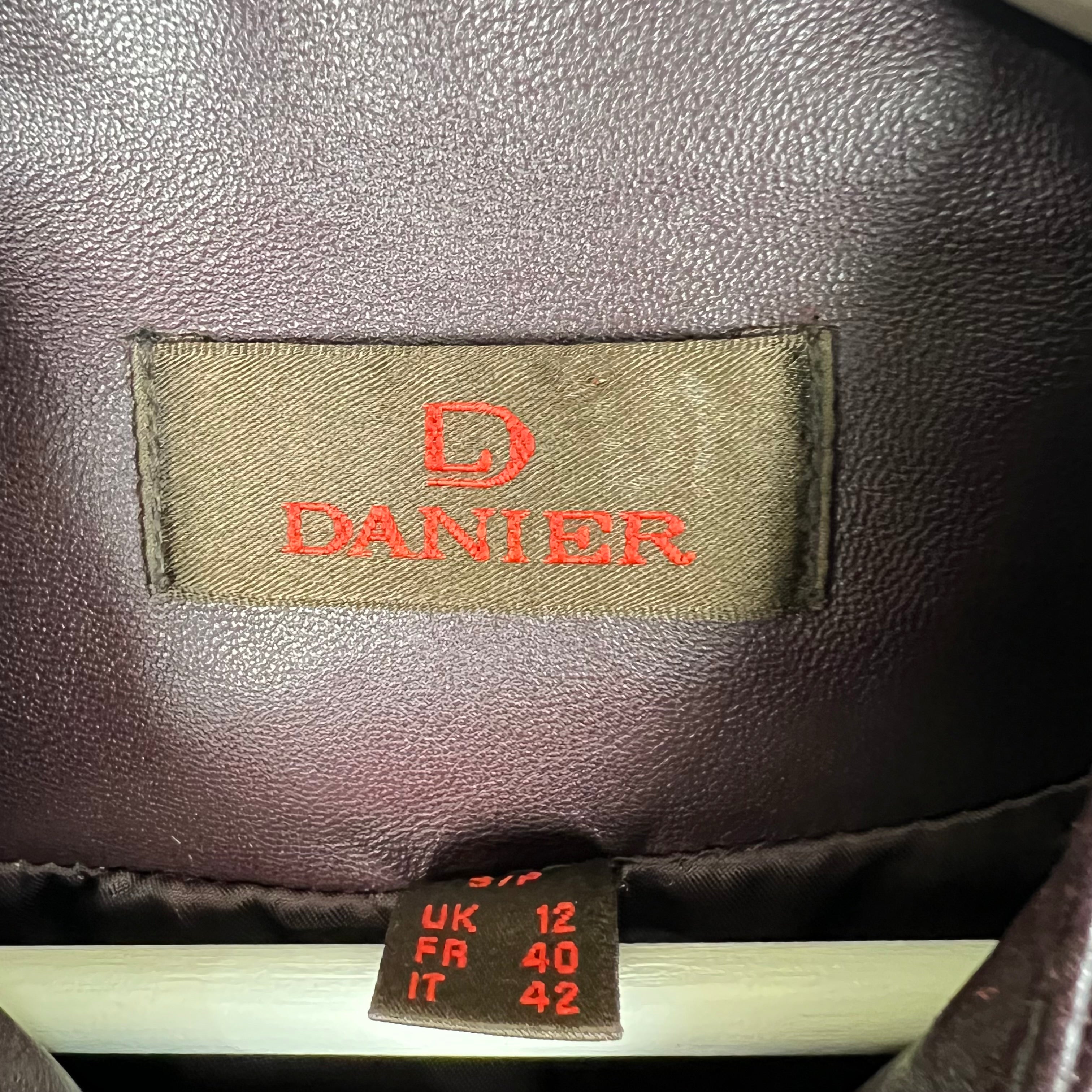 Vintage Danier Women’s Full Zip Cropped Leather Jacket Plum